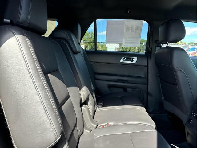 Photo of 2015 Bronze Fire Metallic Tinted Clearcoat Ford Explorer