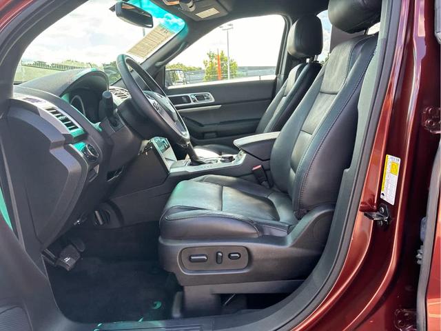 Photo of 2015 Bronze Fire Metallic Tinted Clearcoat Ford Explorer