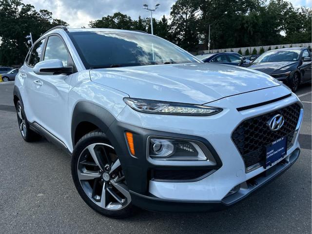 Photo of 2020 Chalk White Hyundai KONA
