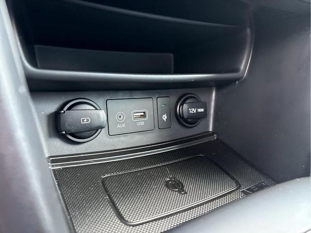 Photo of 2020 Chalk White Hyundai KONA