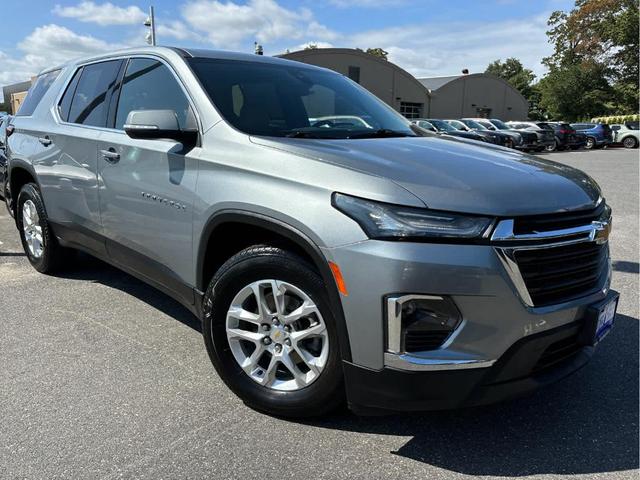 Photo of 2023 Sterling Gray Metallic Chevrolet Traverse