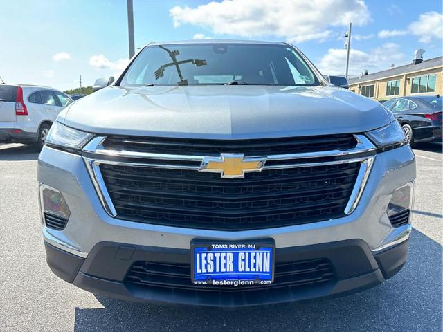 Photo of 2023 Sterling Gray Metallic Chevrolet Traverse