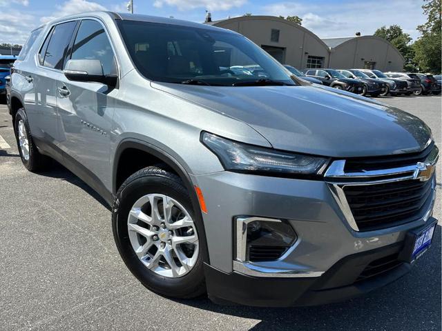Photo of 2023 Sterling Gray Metallic Chevrolet Traverse