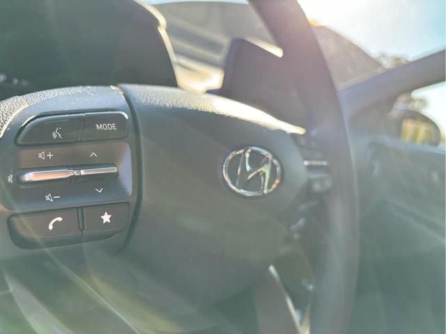 Photo of 2023 Cyber Silver Hyundai KONA