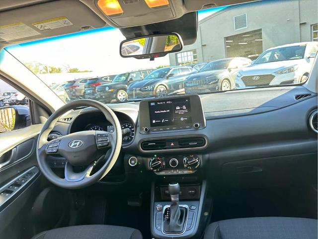 Photo of 2023 Cyber Silver Hyundai KONA