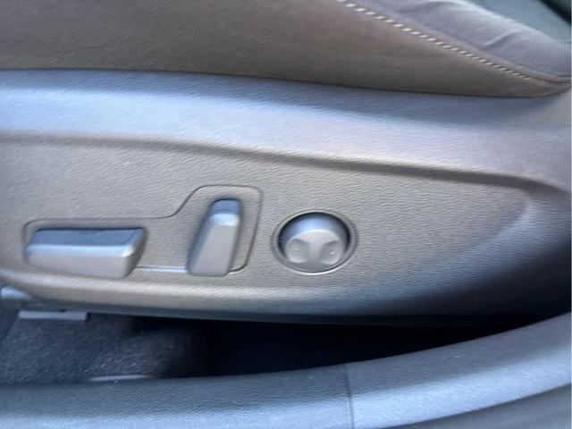 Photo of 2023 Cyber Silver Hyundai KONA