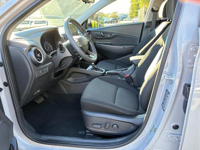 Photo of 2023 Cyber Silver Hyundai KONA