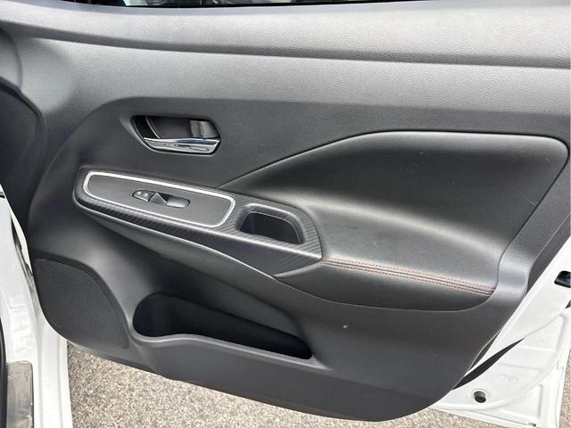 Photo of 2023 Aspen White Nissan Versa