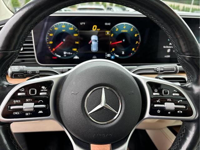 Photo of 2021 Polar White Mercedes-Benz GLE 350