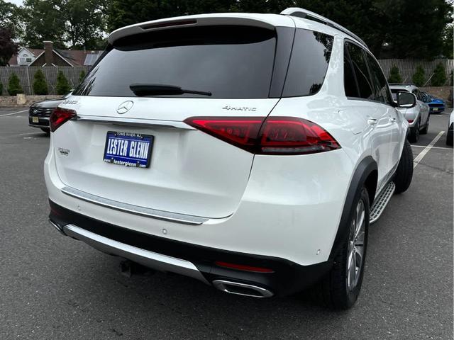 Photo of 2021 Polar White Mercedes-Benz GLE 350