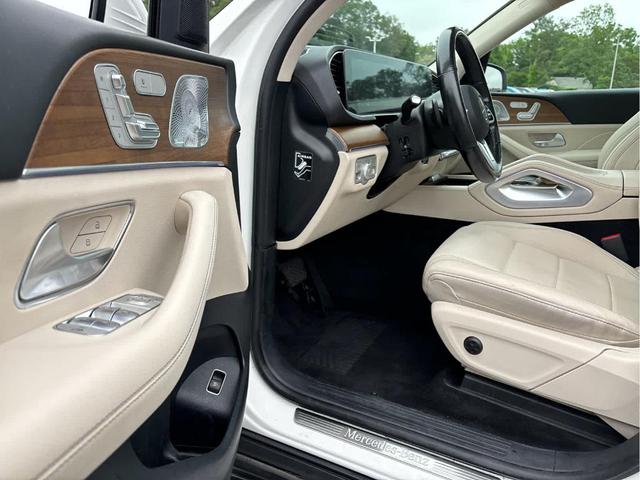Photo of 2021 Polar White Mercedes-Benz GLE 350