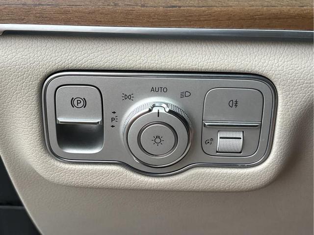 Photo of 2021 Polar White Mercedes-Benz GLE 350
