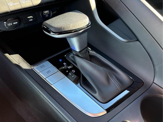 Photo of 2023 Scarlet Red Pearl Hyundai ELANTRA