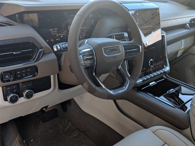 Photo of 2025 White Frost Tri-Coat GMC Yukon XL