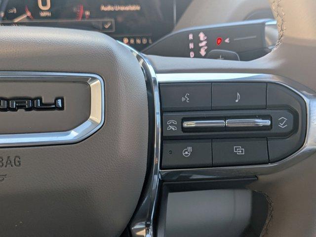 Photo of 2025 White Frost Tri-Coat GMC Yukon XL