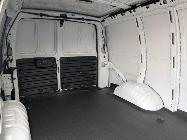 Photo of 2025 Summit White GMC Savana 2500
