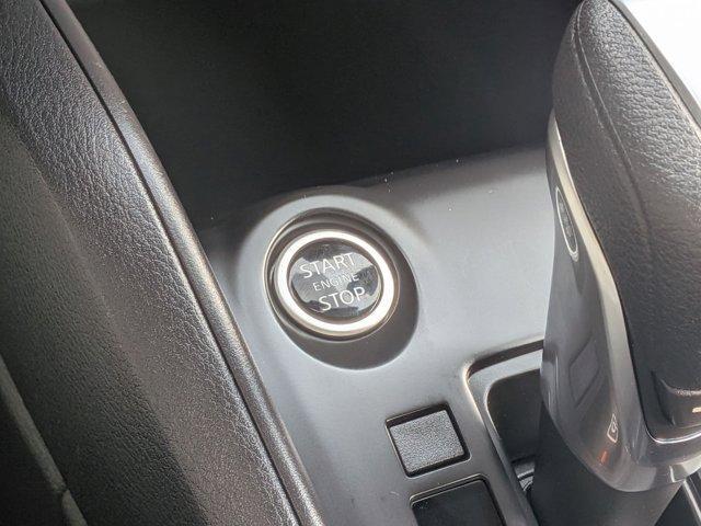Photo of 2024 Gun Metallic Nissan Kicks