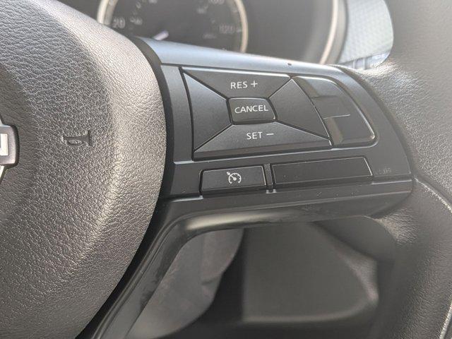 Photo of 2024 Gun Metallic Nissan Kicks