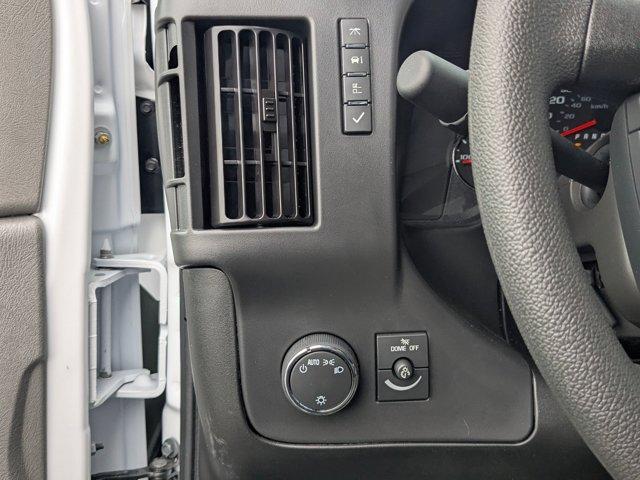 Photo of 2025 Summit White GMC Savana 2500