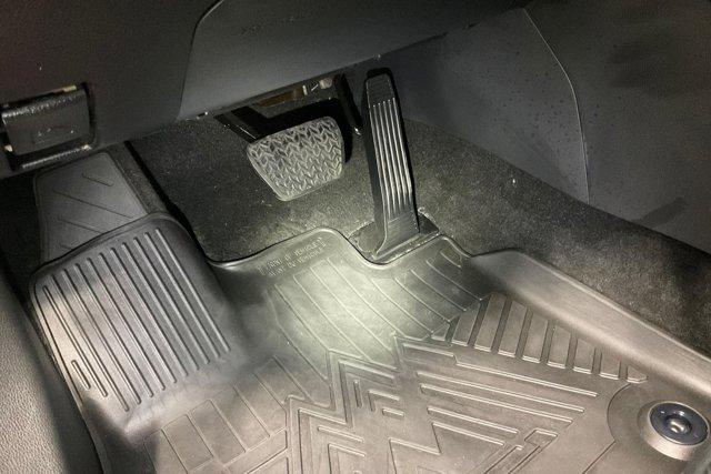 Photo of 2023 Ice Cap Toyota RAV4