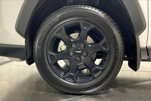 Photo of 2023 Ice Cap Toyota RAV4
