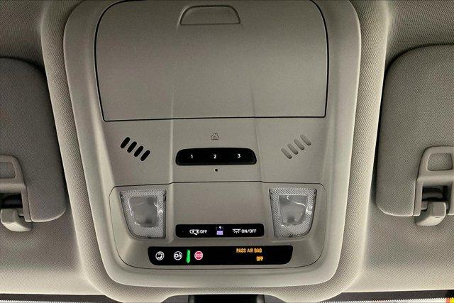 Photo of 2019 Iridescent Pearl Tricoat Chevrolet Equinox