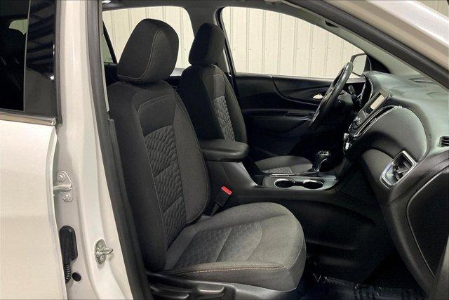 Photo of 2019 Iridescent Pearl Tricoat Chevrolet Equinox