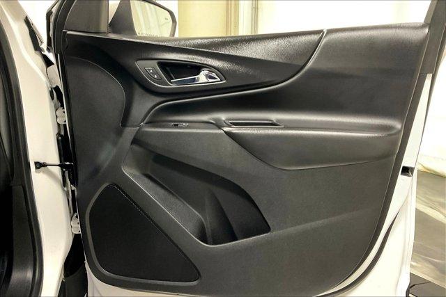 Photo of 2019 Iridescent Pearl Tricoat Chevrolet Equinox