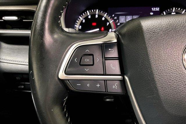Photo of 2022 Midnight Black Toyota Highlander