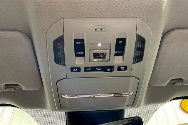 Photo of 2022 Midnight Black Toyota Highlander
