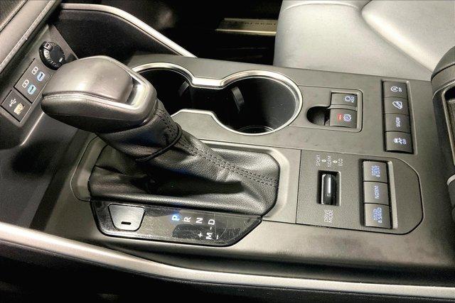 Photo of 2022 Midnight Black Toyota Highlander