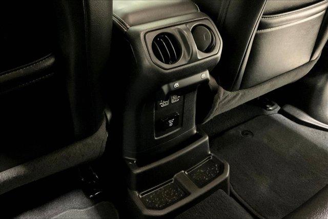 Photo of 2022 Black Clearcoat Jeep Wrangler