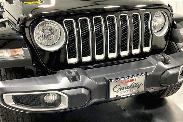 Photo of 2022 Black Clearcoat Jeep Wrangler
