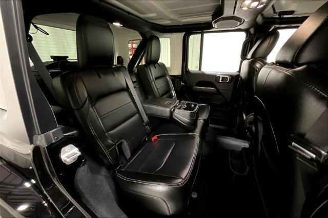 Photo of 2022 Black Clearcoat Jeep Wrangler