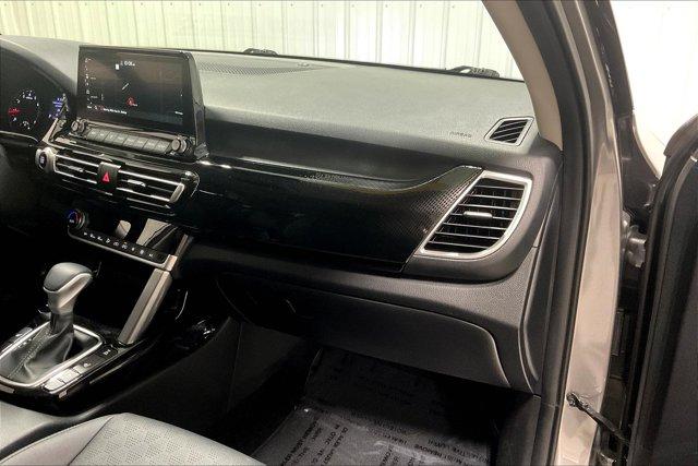 Photo of 2023 Steel Gray Kia Seltos