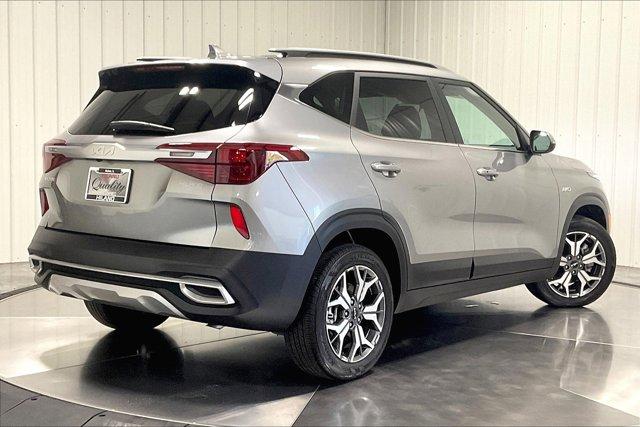 Photo of 2023 Steel Gray Kia Seltos