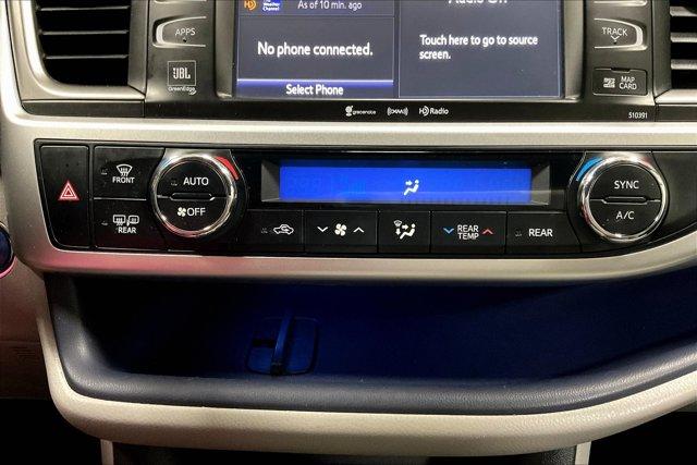 Photo of 2019 Blizzard Pearl Toyota Highlander Hybrid