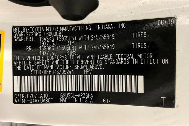 Photo of 2019 Blizzard Pearl Toyota Highlander