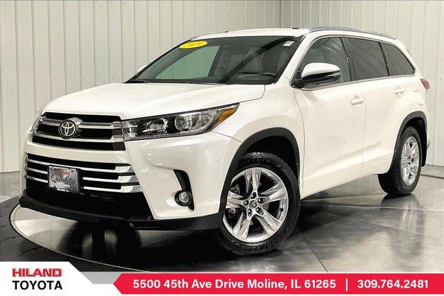 Photo of 2019 Blizzard Pearl Toyota Highlander