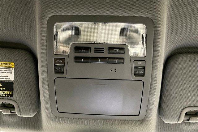 Photo of 2019 Blizzard Pearl Toyota Highlander