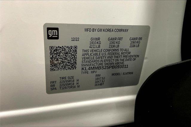 Photo of 2023 Summit White Buick Encore GX