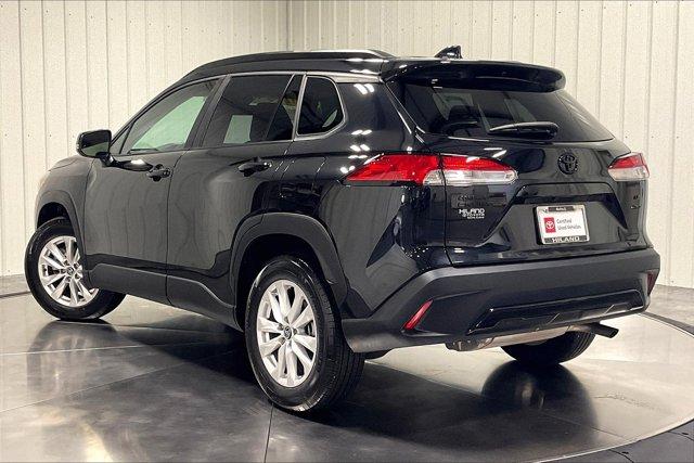 Photo of 2022 Jet Black Toyota Corolla Cross