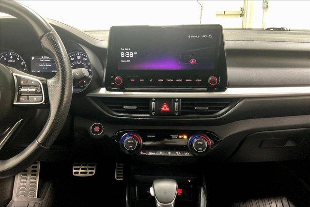 Photo of 2024 Gravity Gray Kia Forte