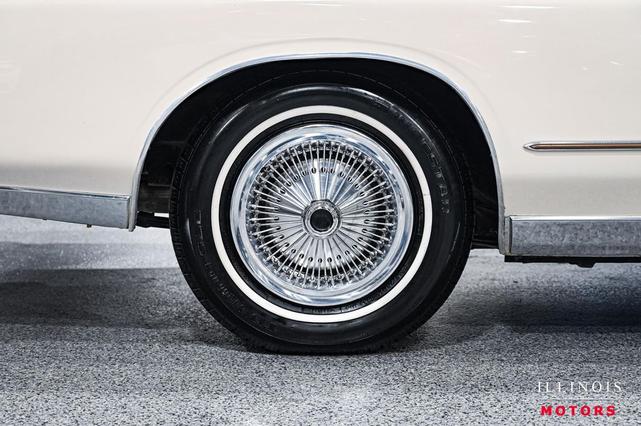 Photo of 1978 White Chrysler Cordoba