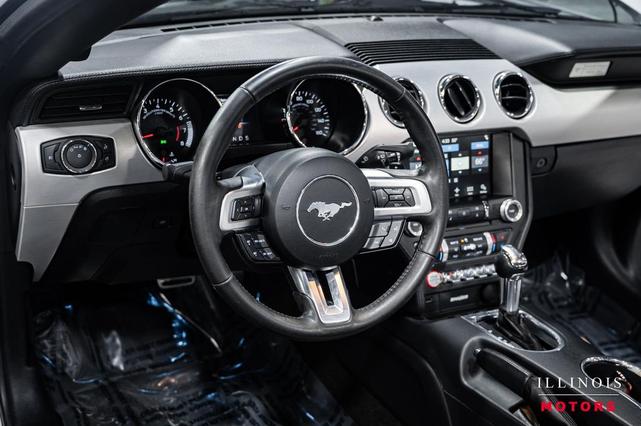 Photo of 2017 Oxford White Ford Mustang