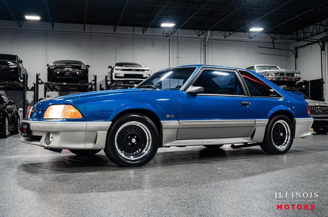 Photo of 1990 Ultra Blue Metallic Ford Mustang