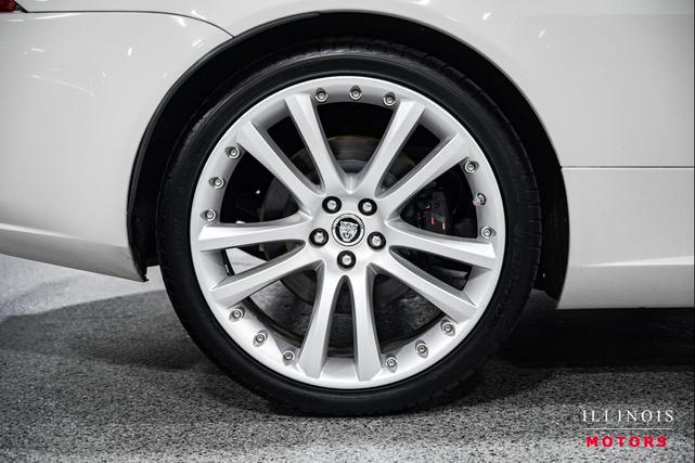 Photo of 2007 Porcelain Jaguar XKR