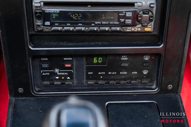Photo of 1988 White Chevrolet Corvette