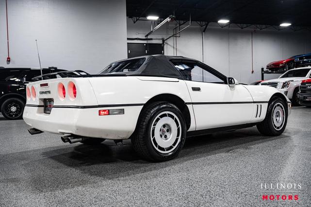 Photo of 1988 White Chevrolet Corvette