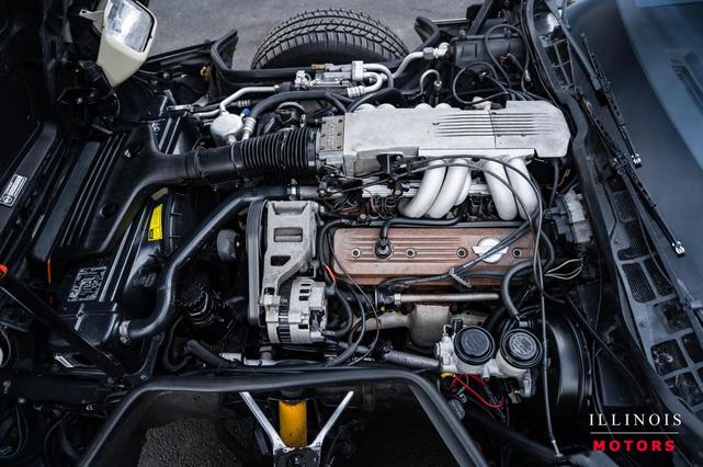 Photo of 1988 White Chevrolet Corvette